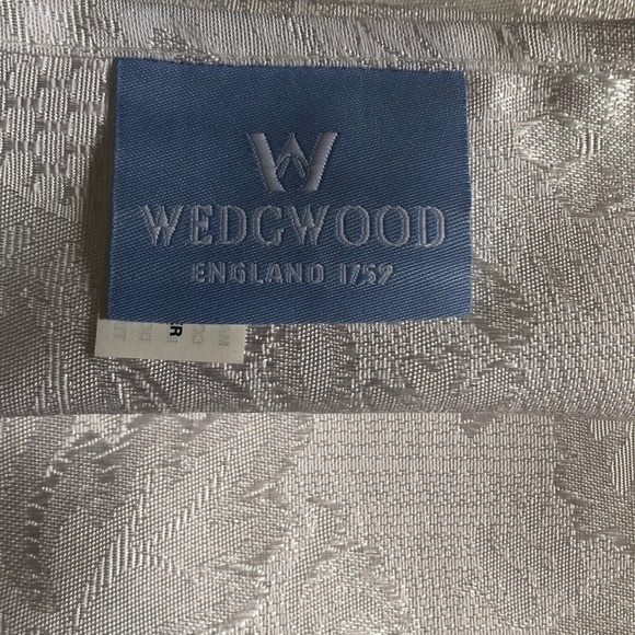 Wedgewood Brighton Damask Napkins (8)White NWT - Picture 2 of 4